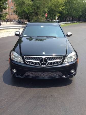 2008 mercedes benz black on black rims excellent condition garage kept