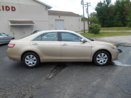 2011 toyota camry le