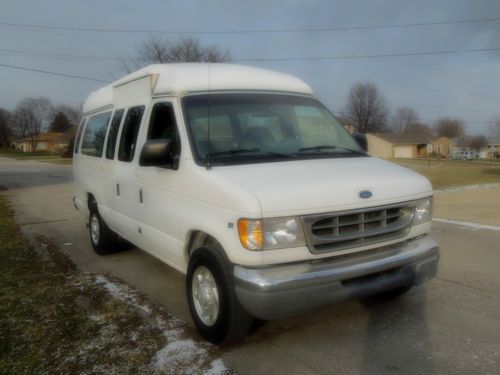 Only 48,000 miles!!!!!....wheelchair transport van with lift