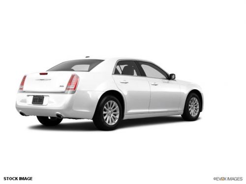 2014 chrysler 300 srt8