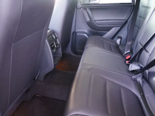 2013 volkswagen touareg vr6 sport