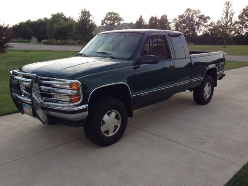 1998 chevy k1500 extended cab z71 4x4 - low miles and runs great!!