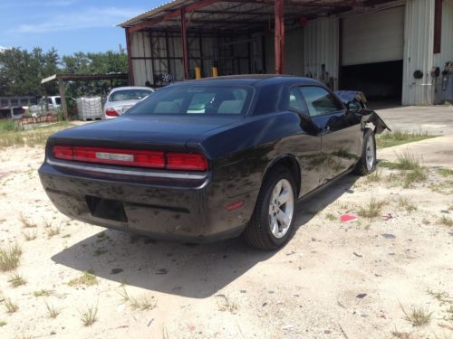 2011 dodge challenger rebuildable repairable  low mile runs charger lawaway pay