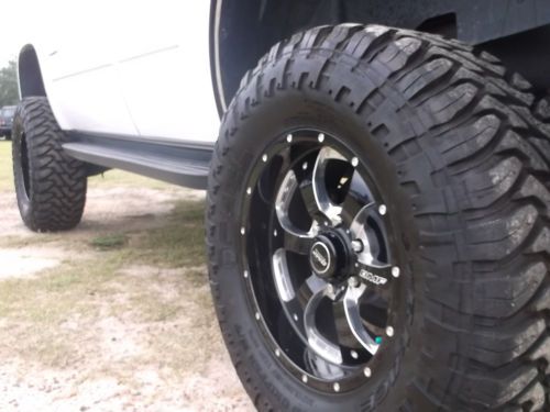 2013 Chevrolet Tahoe LT Sport Utility 4-Door 5.3L 4x4 Lifted Fuel Tires BMF Rims, image 9