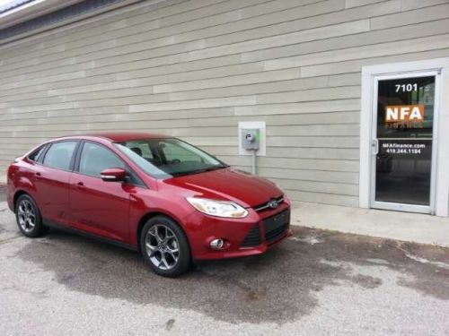 2013 ford focus se 5 speed manual perfect! no reserve