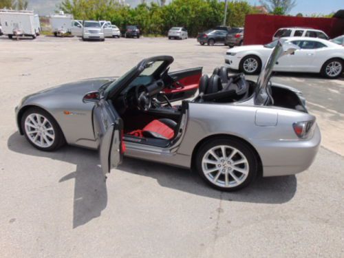 2006 honda s2000 convertible roadster