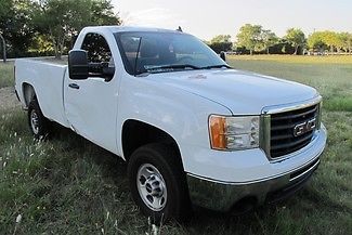 2008 gmc 2500 heavy duty work truck, 6 liter, automatic, has sheet metal damage