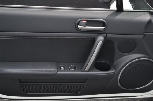 2DR CONV GR New 2.0L Leather seats Convertible roof - Manual Power mirrors, US $30,640.00, image 12