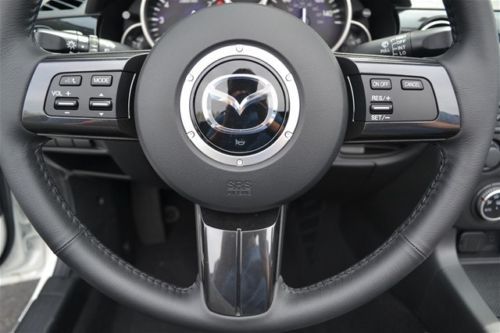 2DR CONV GR New 2.0L Leather seats Convertible roof - Manual Power mirrors, US $30,640.00, image 13