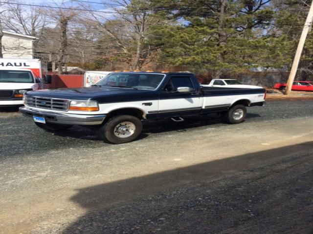 Ford f-250 xlt standard cab pickup 2-door