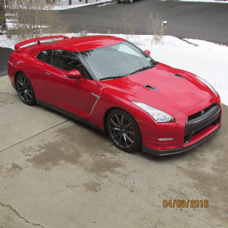2015 nissan gt-r
