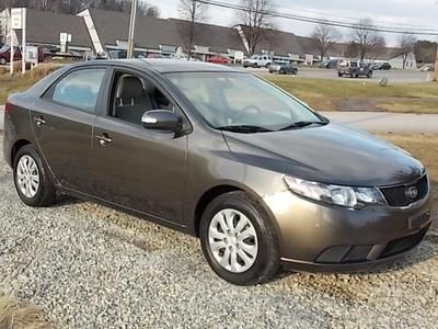 2010 kia forte, no accidents, traction control