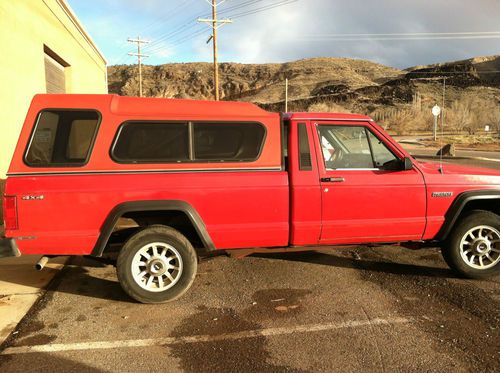 1986 jeep comanche truck / pickup 4 x 4 no reserve