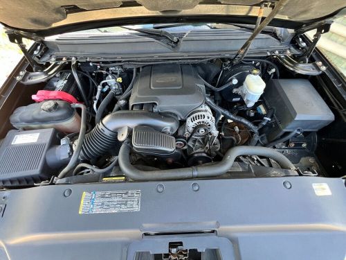 2009 cadillac escalade ext crew cab pick up - 25k miles - best deal on ebay!