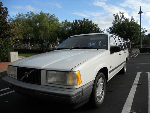1992 volvo 740 turbo wagon 4-door 2.3l, 3rd row seats, clean and well kept