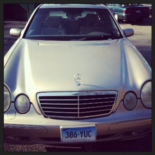 01 gold mercedes benz e430- great condition!