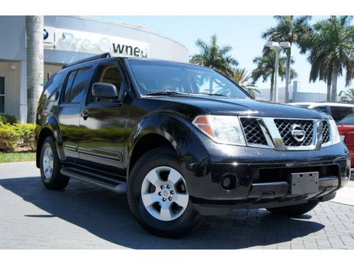 2006 nissan pathfinder s rear wheel drive,clean carfax, in florida!!!