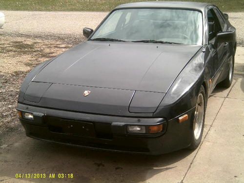 1984 porsche 944 base coupe 2-door 2.5l