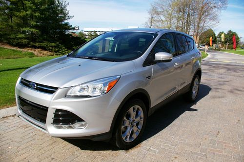 2013 ford escape sle, awd, navigation, leather 5500 mile only