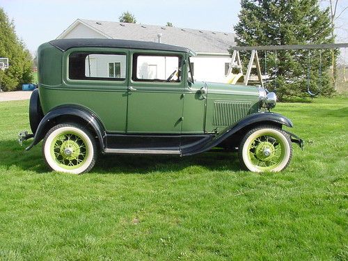 1930 ford model a sedan
