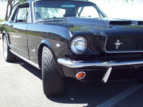 1965 mustang raven black on black (1964 1/2)