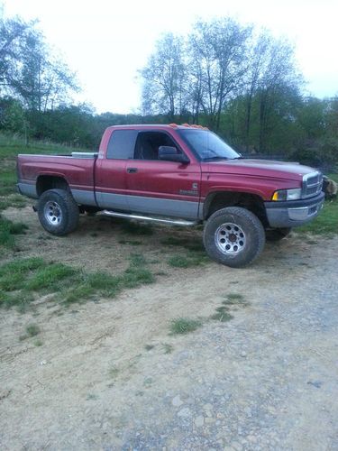 1999 dodge ram 2500 base extended cab pickup 2-door 5.9l