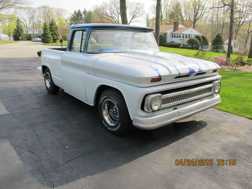 Chevrolet 1963 c 10 pick up large back window