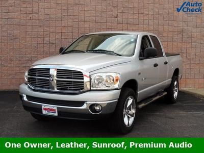 We finance!!! leather monnroof sunroof crew cab hemi 5.7l v8