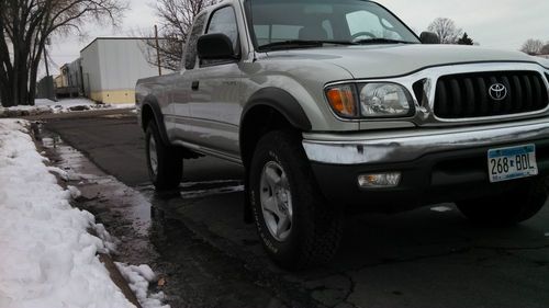 2002 toyota tacoma dlx extended cab pickup 2-door 3.4l