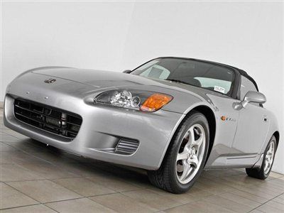 2dr conv low miles convertible manual