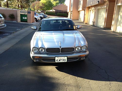 2000 jaguar xjr base sedan 4-door 4.0l