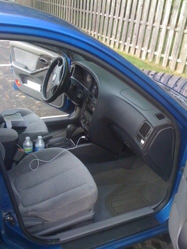 2004  HYUNDAI ELANTRA GLS AUTOMATIC, image 3