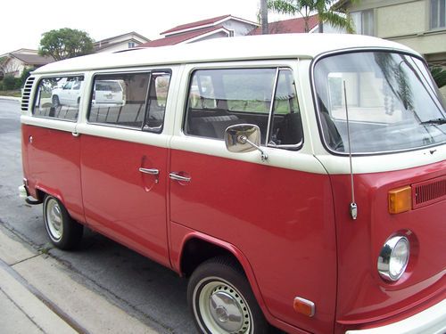 Sunroof bus-california clean and a real head turner. hard to find a nicer bus!!!