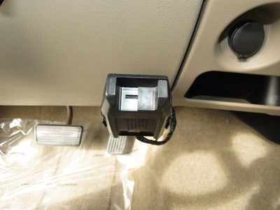 2004 CHEVROLET SILVERADO 2500HD DURAMAX DIESEL WITH ONLY 27,000 MILES ! MINT !, image 41