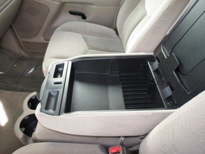 2004 CHEVROLET SILVERADO 2500HD DURAMAX DIESEL WITH ONLY 27,000 MILES ! MINT !, image 44