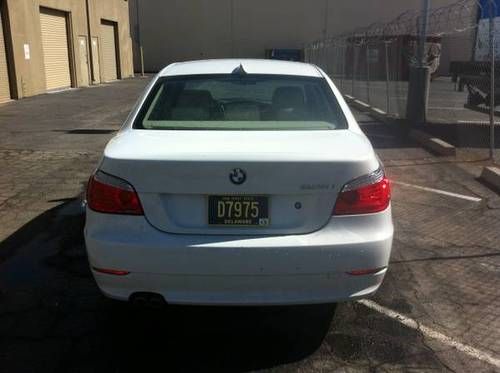 2010 BMW 528i Base Sedan 4-Door 3.0L, image 4