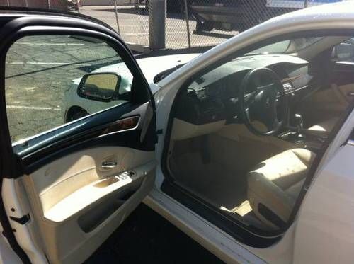 2010 BMW 528i Base Sedan 4-Door 3.0L, image 7