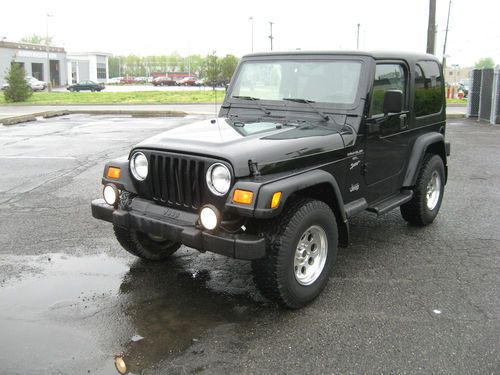 2002 loaded jeep wrangler clean abs hardtop alcoa wheels 4.0l 5spd nice!!