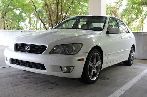 2003 lexus is300 base sedan 4-door 3.0l only $37,000 miles! condo car! 1 owner