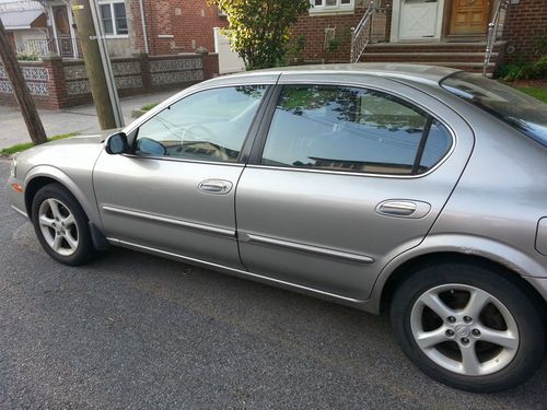 2001 nissan maxima gle sedan 4-door 3.0l