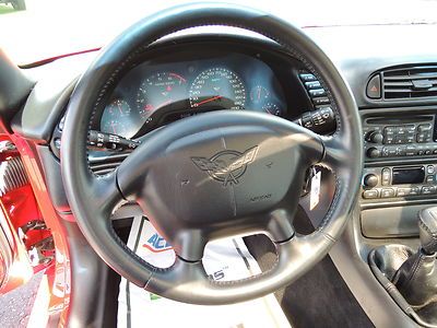 01 Chevy Corvette 1-OWNER 6-SPEED MANUAL TRANSPARENT TARGA ROOF BLACK LEATHER, image 17