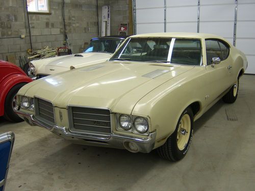1971 oldsmobile cutlass barn find. would make excellent 442 w30 clone