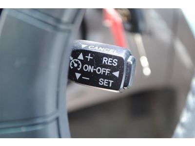 4DR 4X4 V8 A SUV 4.7L CD Traction Control Stability Control Tow Hooks ABS A/C, image 18