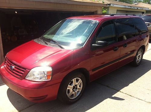 2004 ford freestar se, good condition, ac,cd,rear dvd entertainment system,