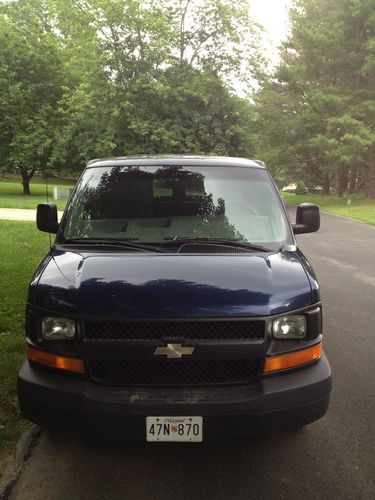 2004 chevrolet express 3500 base extended cargo van 3-door 6.0l
