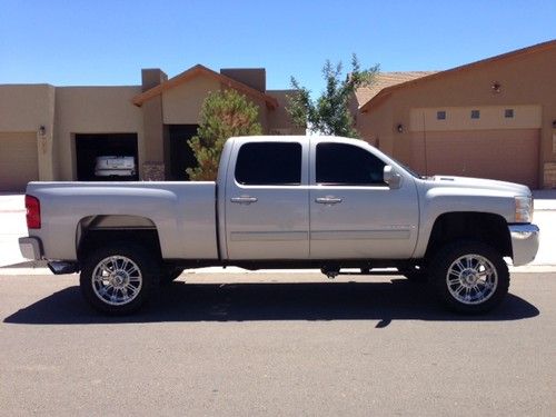 2007 lifted silverado duramax 2500 ltz excellent condition low miles loaded*****