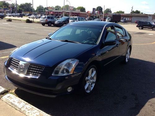 2005 nissan maxima se sedan 4-door 3.5l