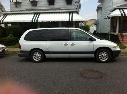 1999 dodge grand caravan base mini passenger van 4-door 3.3l