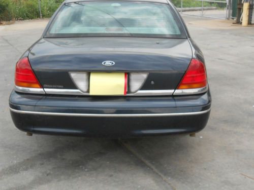 2001 Ford Crown Victoria, image 5
