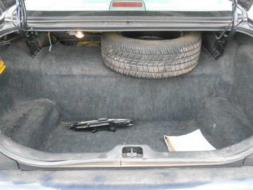 2001 Ford Crown Victoria, image 13